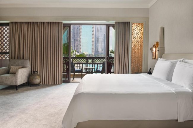 فنادق وسط دبي
